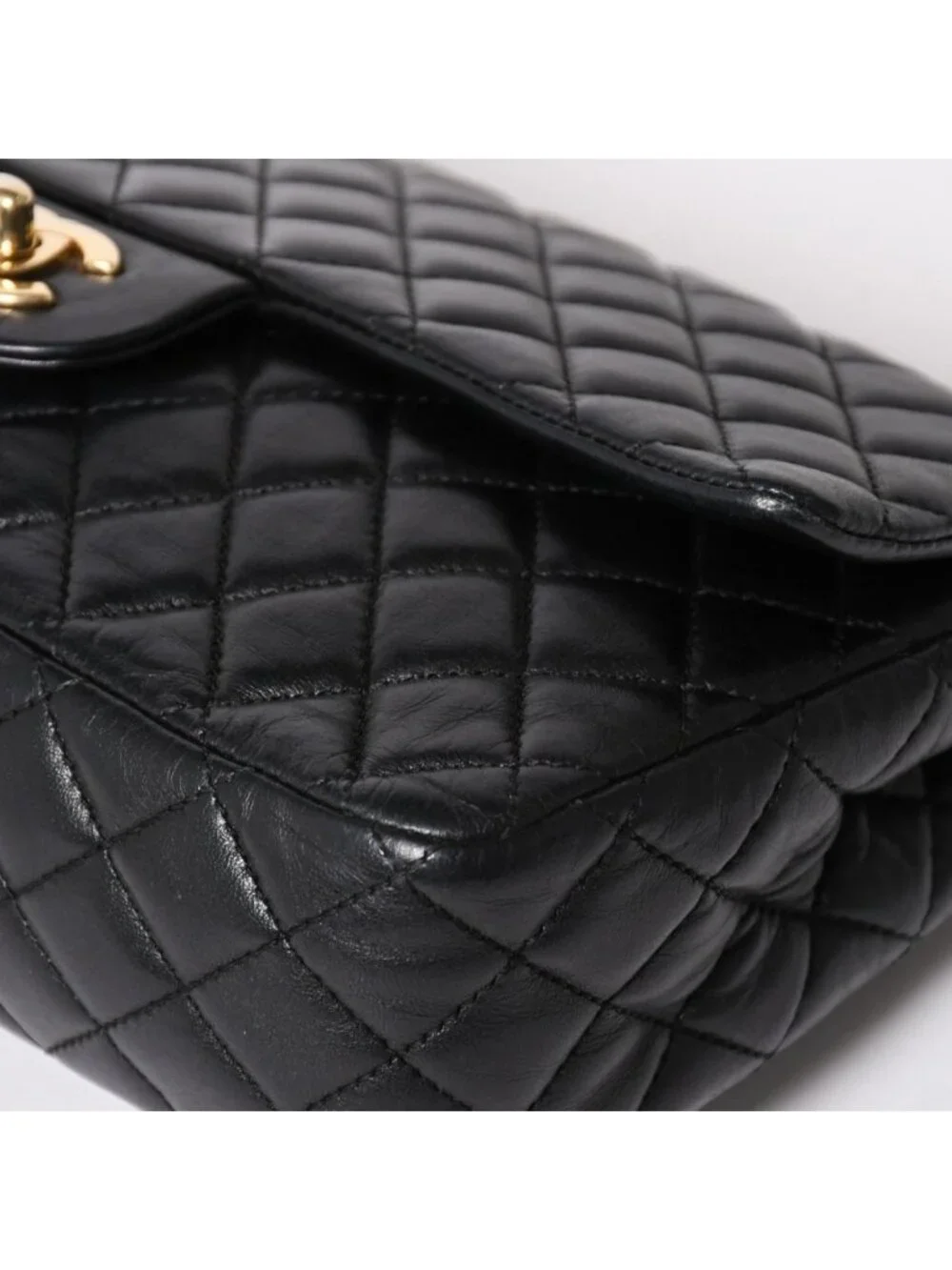 Chanel Quilted 25 Chain Shoulder Bag Valentine's Day Limited CC Logo Lambskin